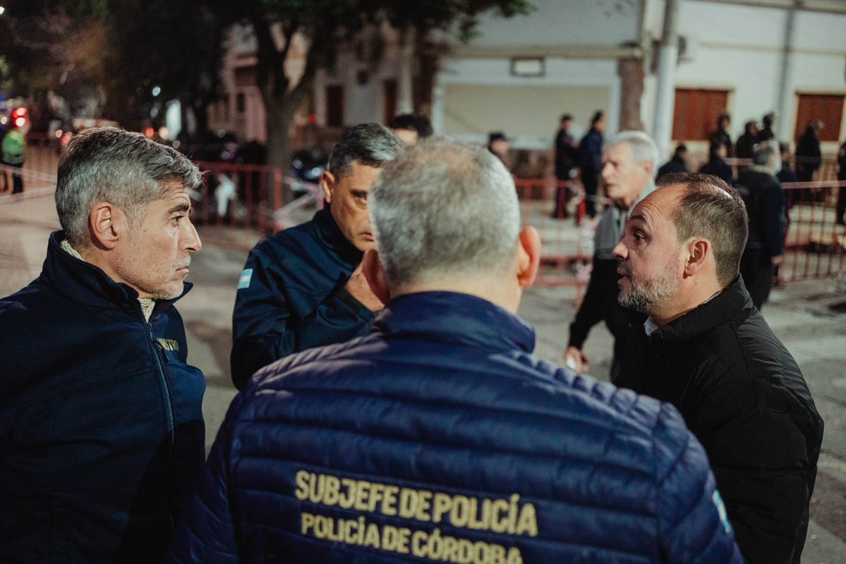 MuniCba's tweet photo. 🤳🚗 Así funcionó el operativo de Estacionamiento Medido durante el partido entre Instituto y Platense.

✅ Se registraron 1.255 pagos, de los cuales el 90% se realizaron a través de la app SEMM y el 10% mediante los códigos QR instalados en la vía pública.

✅ El operativo finalizó con normalidad, sin incidentes vinculados a cuidacoches ilegales ni personas detenidas.

✅ El dispositivo contó con la participación de la @GuardiaUrbanaOk, la @PoliciaCbaOf, el @minsegcba, Cordobeses en Alerta y distintas áreas de la Municipalidad.