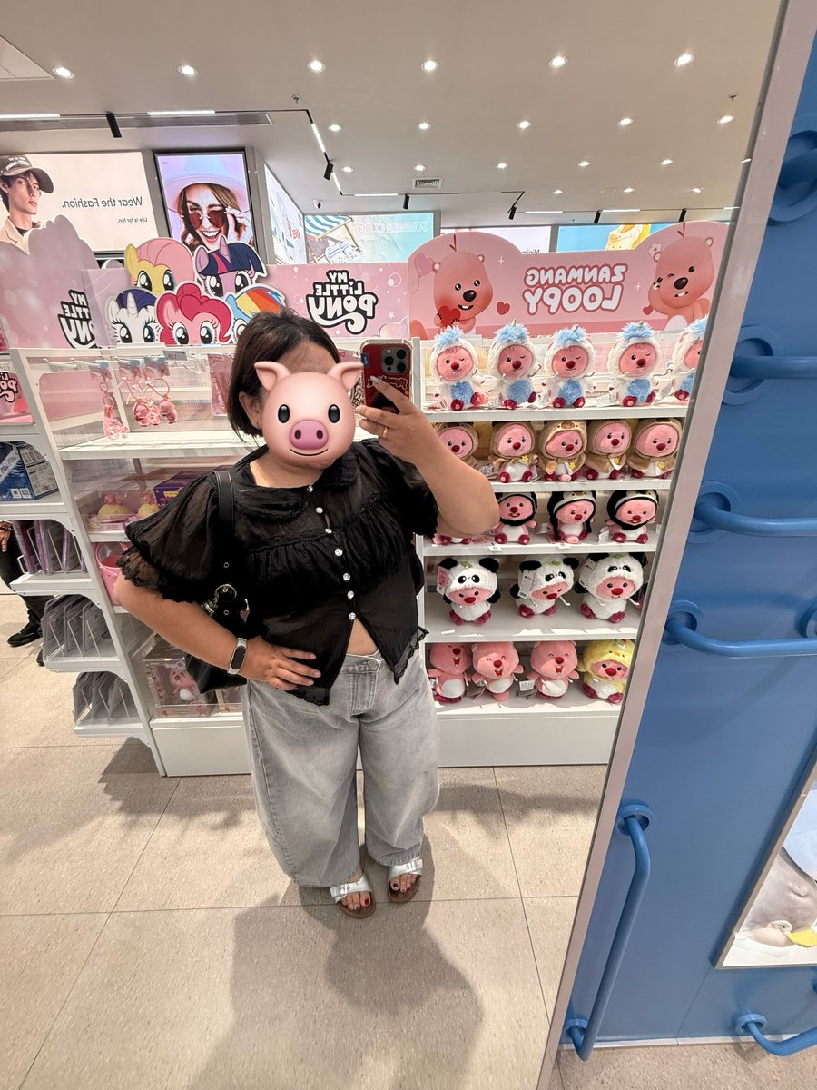 Pijjx1's tweet photo. อยากเป็นตัวเล็ก แต่เพื่อนเรียกไอ้อ้วน🤣🐷 https://t.co/95x2sWKGrL
