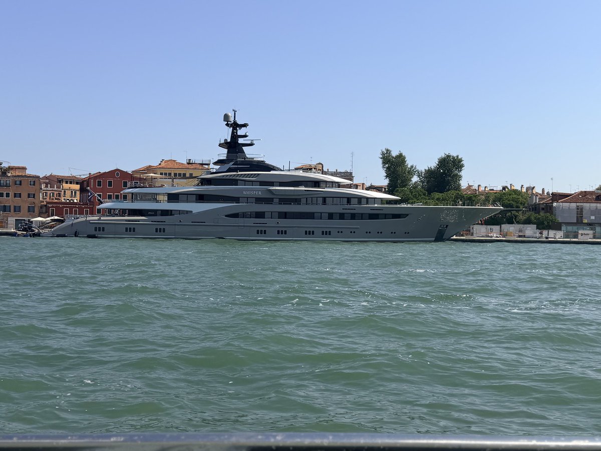 PMakadiaDDS's tweet photo. Super yacht sighting at Venice. 
Name: Whisper
Current Owner: Eric Schmitt, former CEO of Google. https://t.co/6wN5Z3WIIX