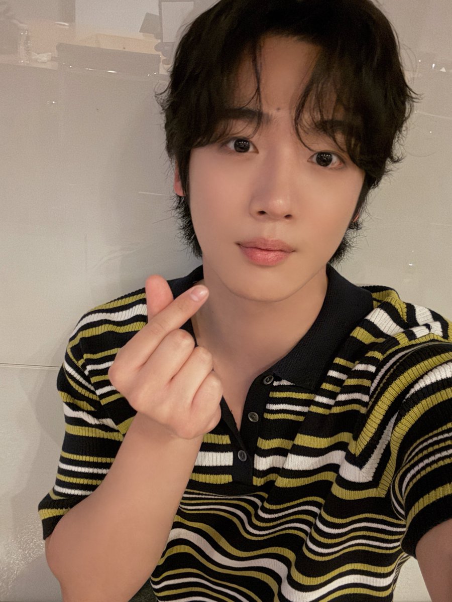 WEi__Official tweet picture