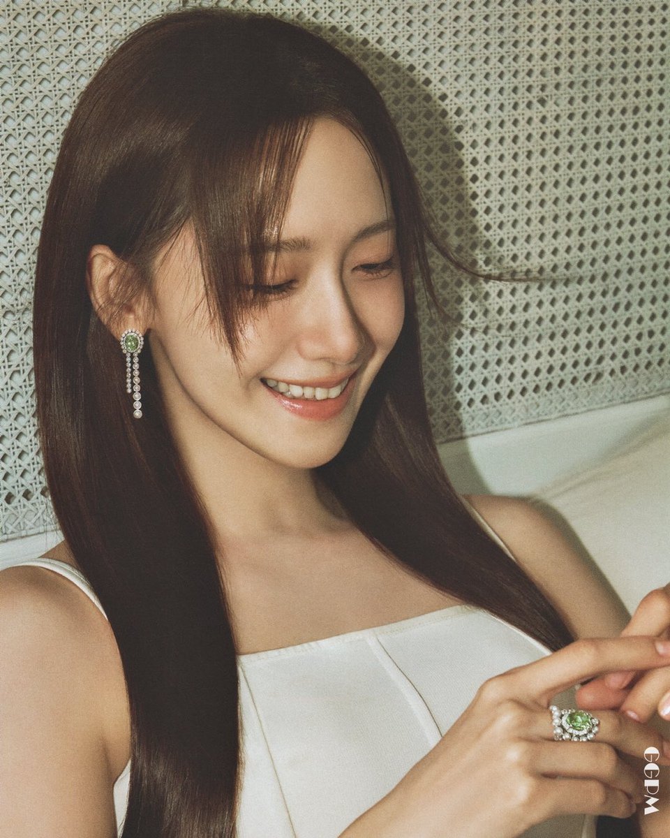 yeppeoyoona's tweet photo. YoonA x Qeelin for Dazed Korea August issue (1)

Her smile 🥹🤍

🔗 https://t.co/MDxz7vpfCC

#LimYoonA #임윤아 #YoonA #윤아 https://t.co/UMY8IWvSG4