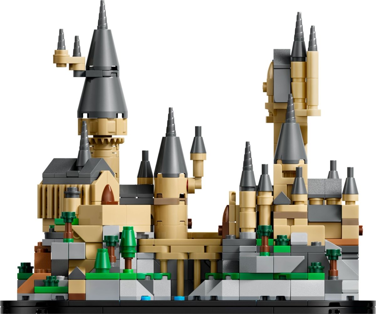 Crunch_62590's tweet photo. LEGO Harry Potter 40975 : Le célèbre château de Poudlard passe au format miniature https://t.co/PPztKbNy45 
#LEGO #LegoNews #AFOL #lego_harry_potter https://t.co/BFAOP5mA8w