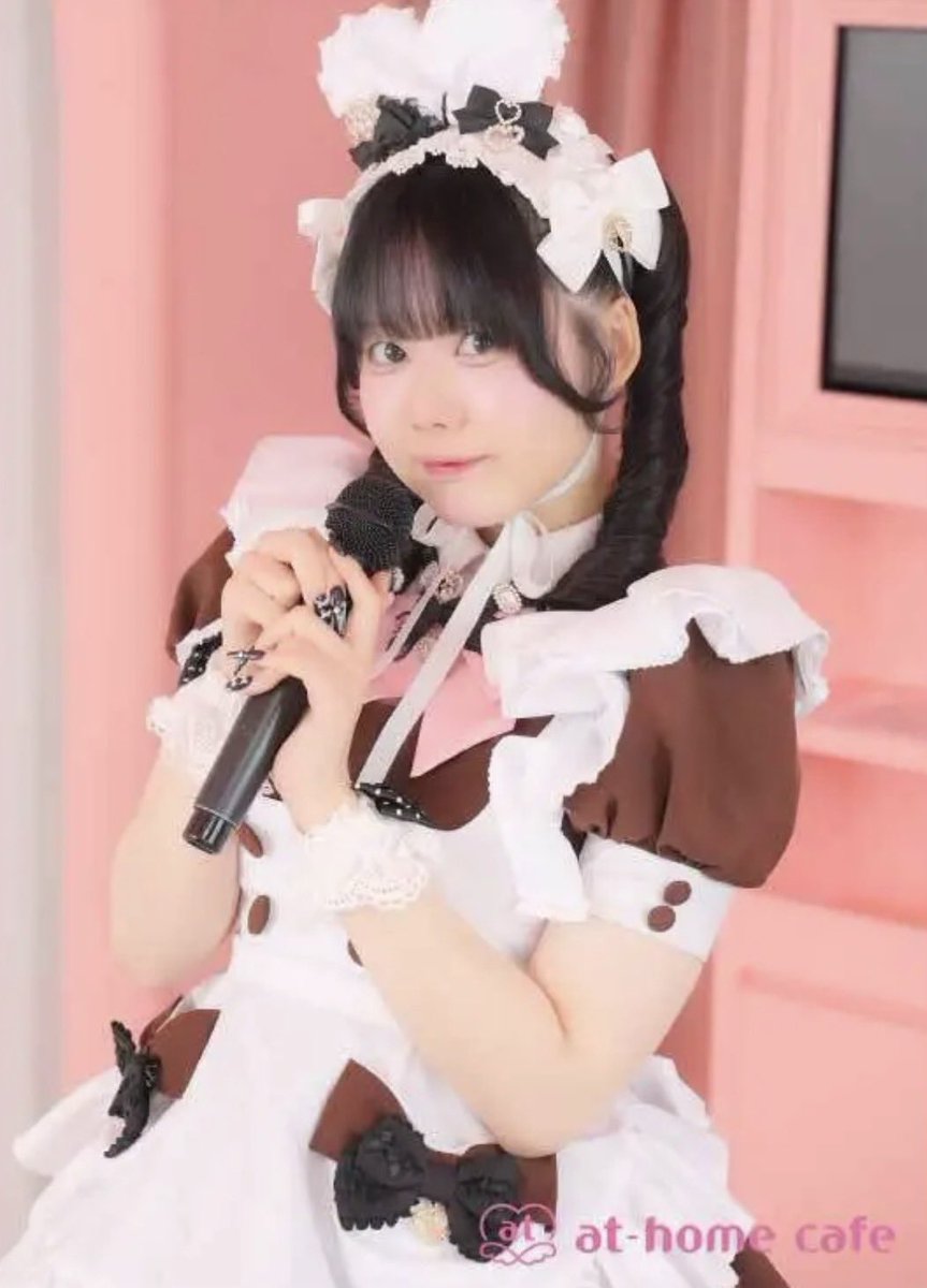 maid_kirari's tweet photo. ♥新ブロマイドのお知らせ♥

ずっと憧れだった22周年ブロマイドに参加させていただきました！🩷
とっても可愛くて萌えマシマシなのでお迎えしていただけたら嬉しいです♡
10枚セットでサインが書けて、webではソロチェキくじもあります🍓
布、多いです！！！！！！

♡Web♡8月1日〜
♡店頭♡8月2日〜 https://t.co/1KqQuScoDK