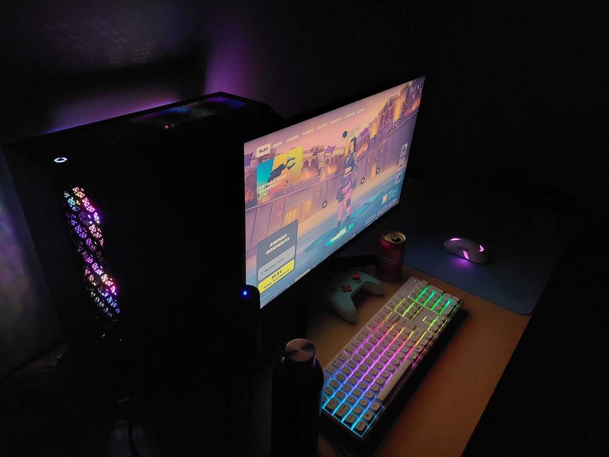 reverse137's tweet photo. New setup 🙏 https://t.co/WBvq9XQTl2