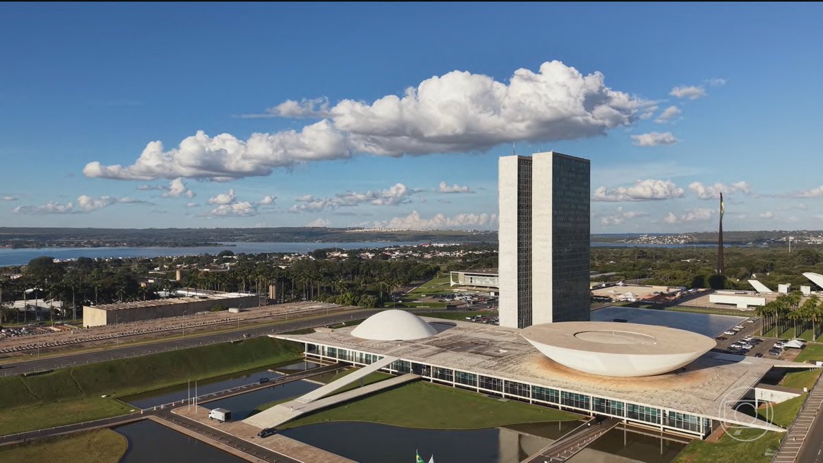 g1's tweet photo. Auditoria do TCU identifica irregularidades em 82% dos repasses via 'emendas Pix' https://t.co/0YW46RHTeS https://t.co/jeFq4olHZK