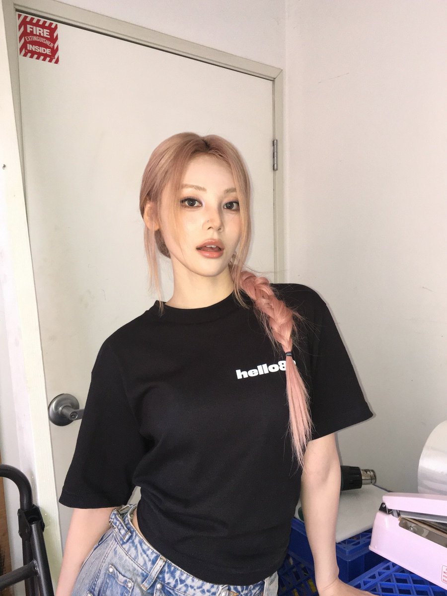 xio_orbit's tweet photo. This is so Jinsoul era likeeee ARE WE SEEING HER???? https://t.co/1e0qiSo9Iy