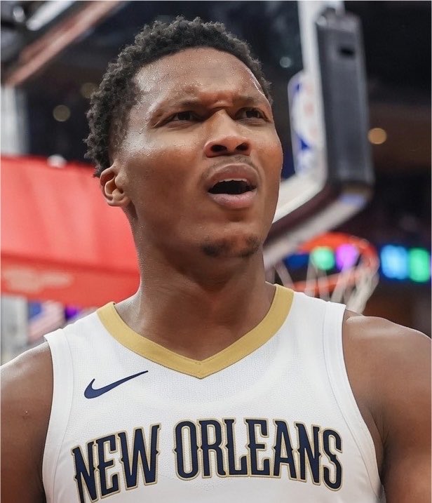 esidery's tweet photo. The Pelicans are showing serious interest in Bennedict Mathurin, which could soon lead to an offer sheet.

New Orleans is trying to offload Jordan Hawkins’ expiring contract to unlock the ability to offer Mathurin $15+ million annually.

The Clippers would have 48 hours to match. https://t.co/ppWi87mKfT