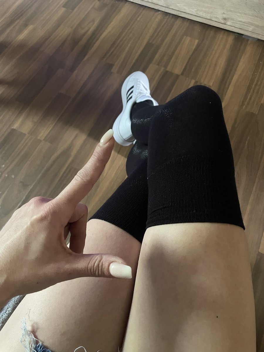 GinaVelvet_X's tweet photo. Rt Game 

2/2/2

15 min 

2 Kommentare 

2€ Extra für jedes Bild mit ein Loser Finger https://t.co/CmpBOYXZ2s