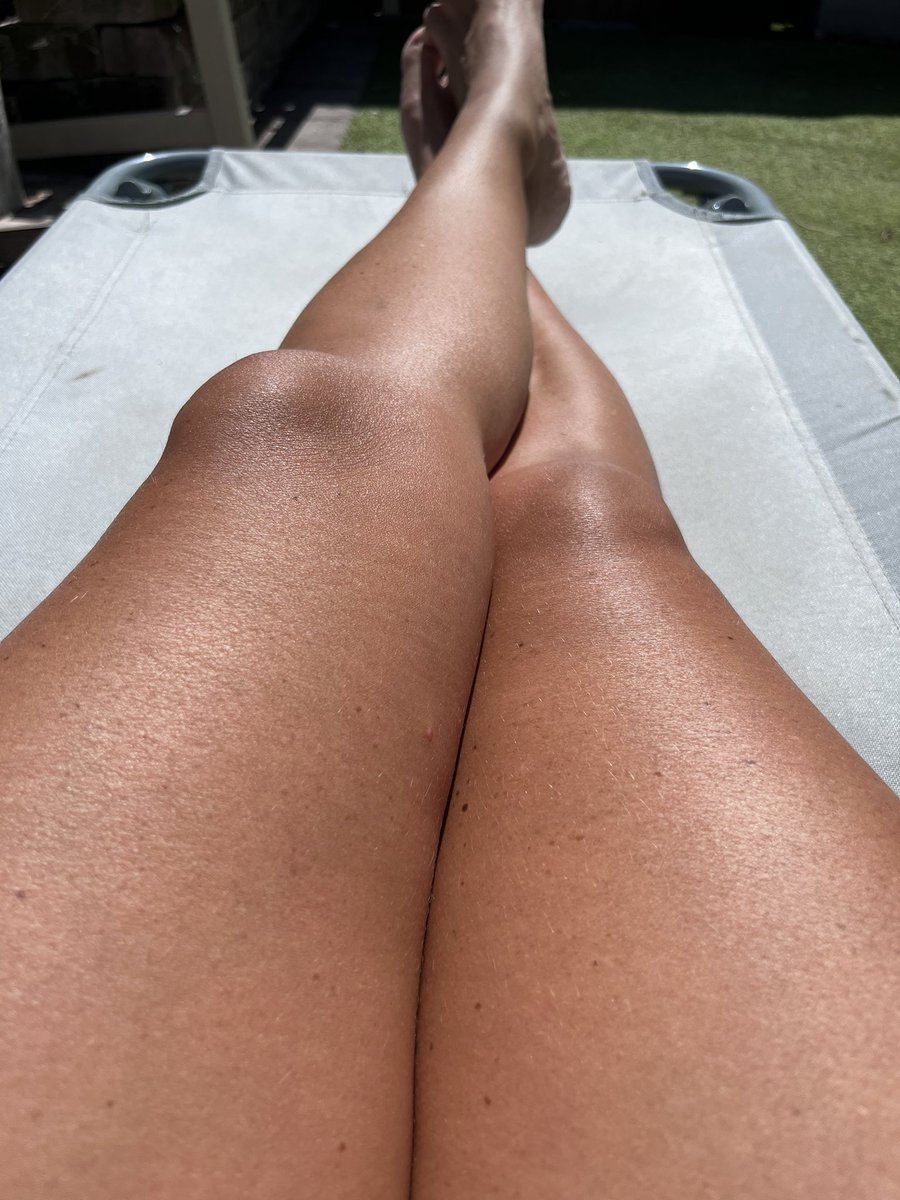equineTattooed's tweet photo. Enjoying the sun 😎 see I can be good… but where’s the fun in that? 😏🖤
#fyp #ukcreator #tattooedgirl #onlyfans #lifestyle #goodvibes https://t.co/r5IztPgmsF