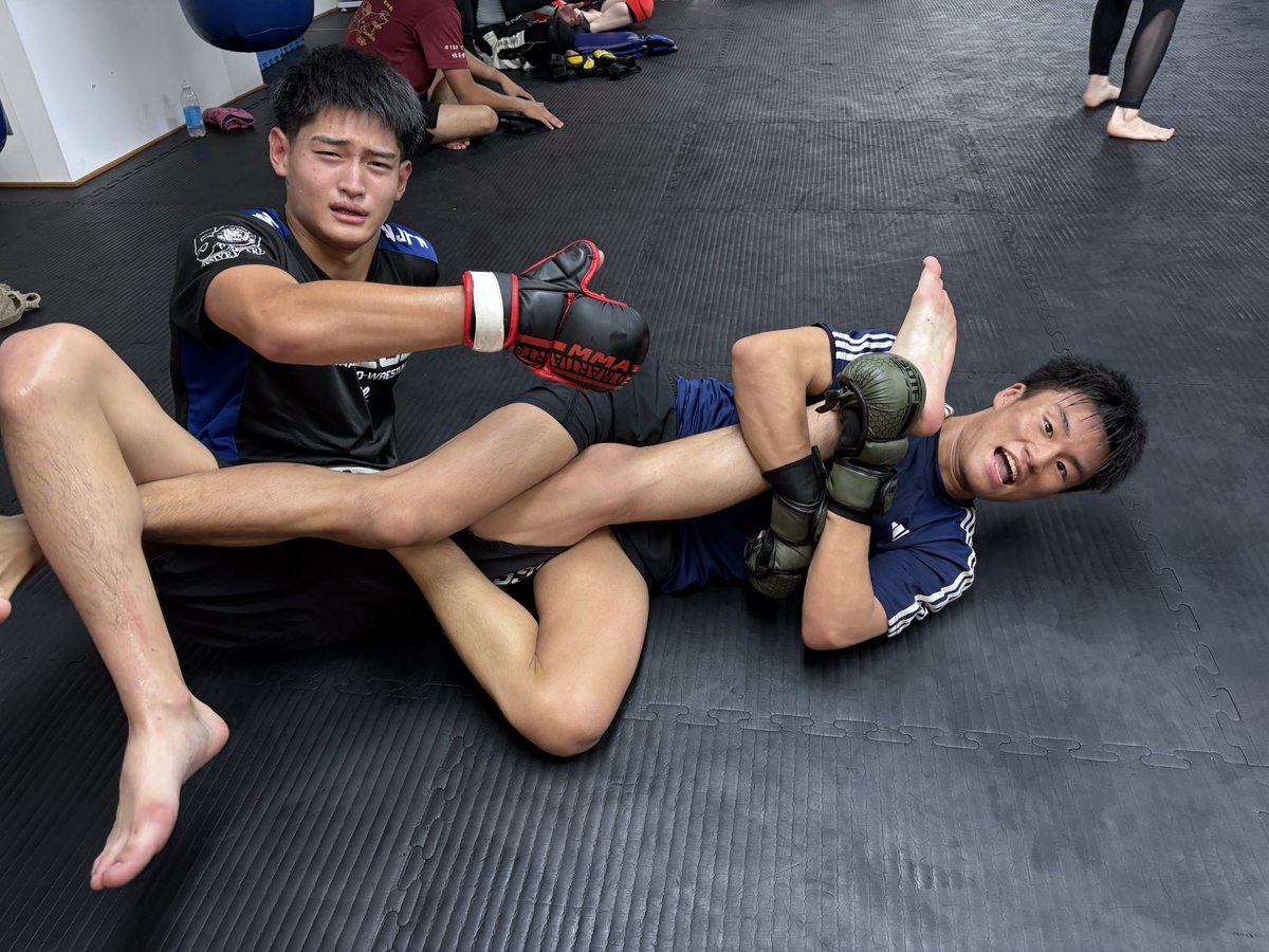 pod_gym's tweet photo. 木曜日寝技&amp;MMA🥊
試合まであと4日！！ジムの熱気も高まってます🔥
やる気とパワーと元気に溢れたとてもいい練習ができました🤩
今日も練習ありがとうございました！
⁡
#パワーオブドリームジム #総合格闘技
#MMA #PFC41 #必殺技教えます https://t.co/Pv7vD6h0KE
