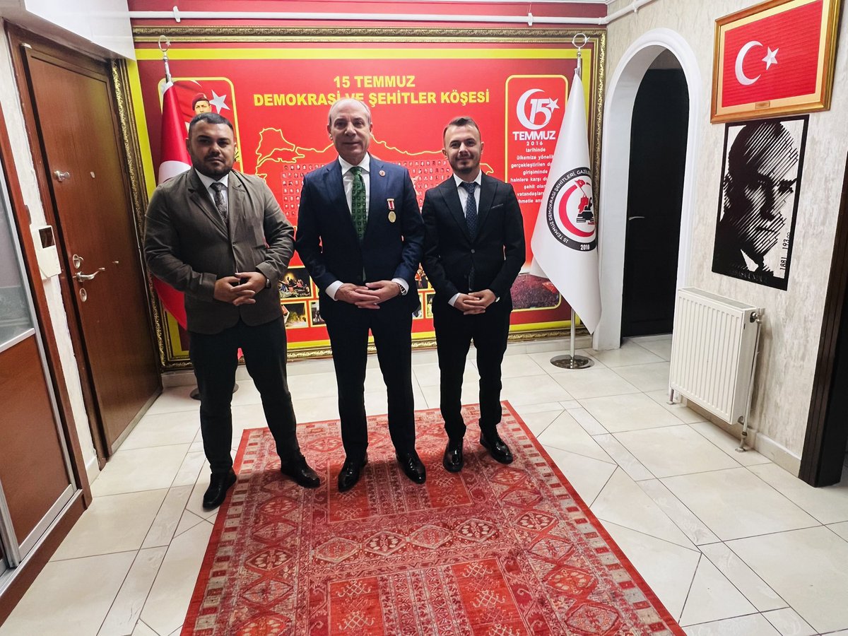 AbbasGNDZ2's tweet photo. Bitlis Güvenlik Korucuları ve Şehit Aileleri Derneği Başkanı Mesut Aslan ve Fırat Daldagül bizi Genel Merkezimizde ziyaret ettiler. Bu nazik ziyaretlerinden dolayı kıymetli Başkanımıza teşekkür ederiz. https://t.co/44ysG0Mw5p