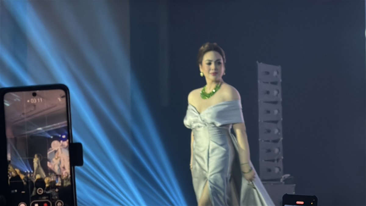 mjfelipe's tweet photo. LOOK: Claudine Barretto at the Maddox Jewelry fashion show https://t.co/xYQG5p457d
