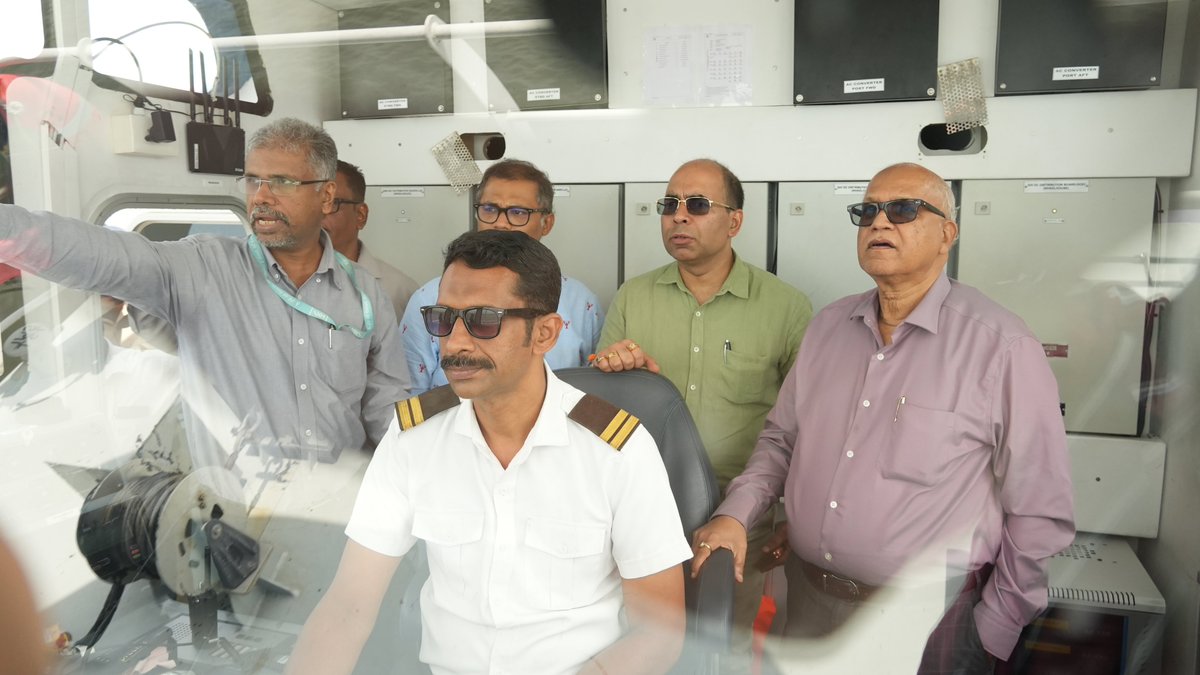 MetroRailKochi's tweet photo. Exploring the future of water transport! 🛥️🌊
​Today, Shri. Digambar V Kamat, Hon’ble Minister for Ports, Goa, paid a visit to the Kochi Water Metro to inspect its state-of-the-art electric-hybrid water transit model.
​
​#GoaPorts #KochiWaterMetro #WaterMetro  #Goa #Kochi #Eco https://t.co/OiQ9W1I6Re