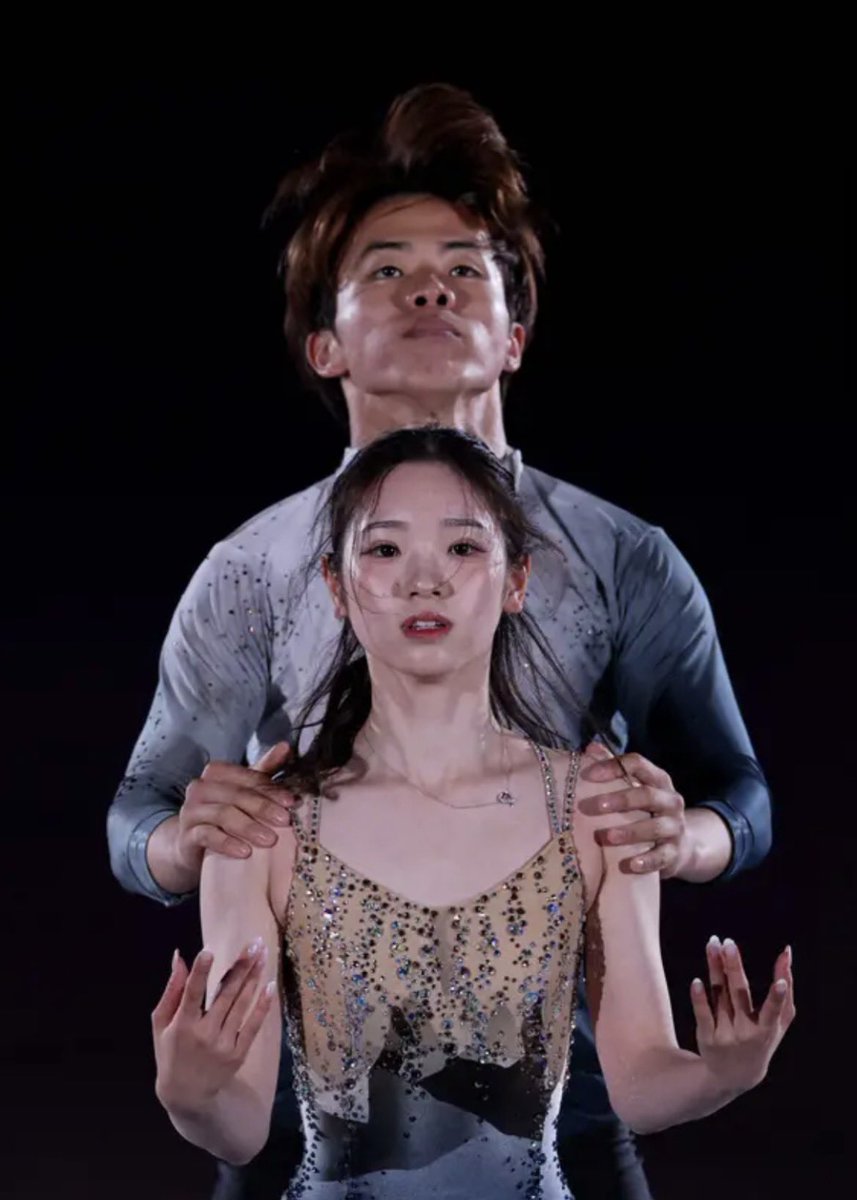yuma4flip's tweet photo. yunasumi oh my goodness 😳😳😳 https://t.co/waHgonCett
