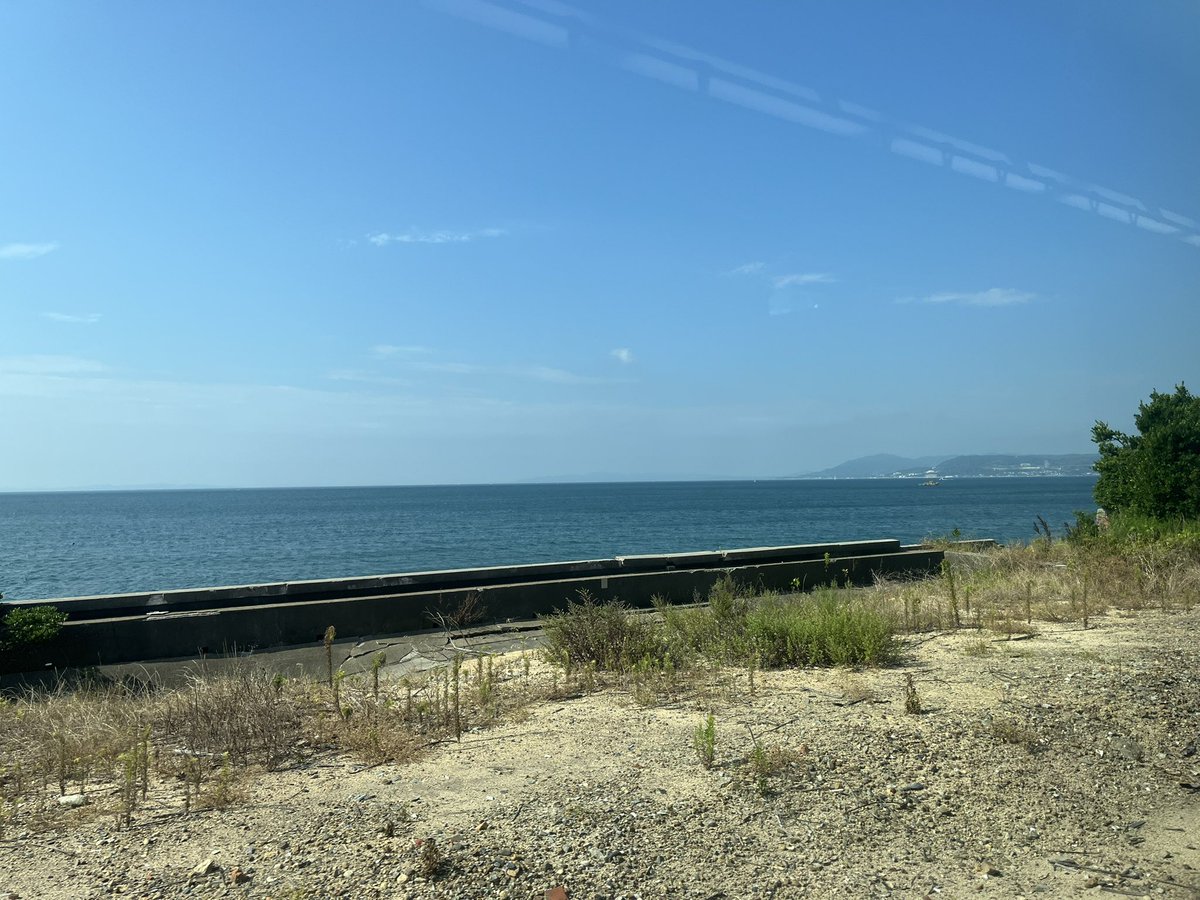 nWa_XING's tweet photo. 今日は西の方までちょいと足を運んだけど、帰りに電車が止まって帰り着くまで遅れてどえらい時間かかりました。 https://t.co/Pj3PPXWAsC