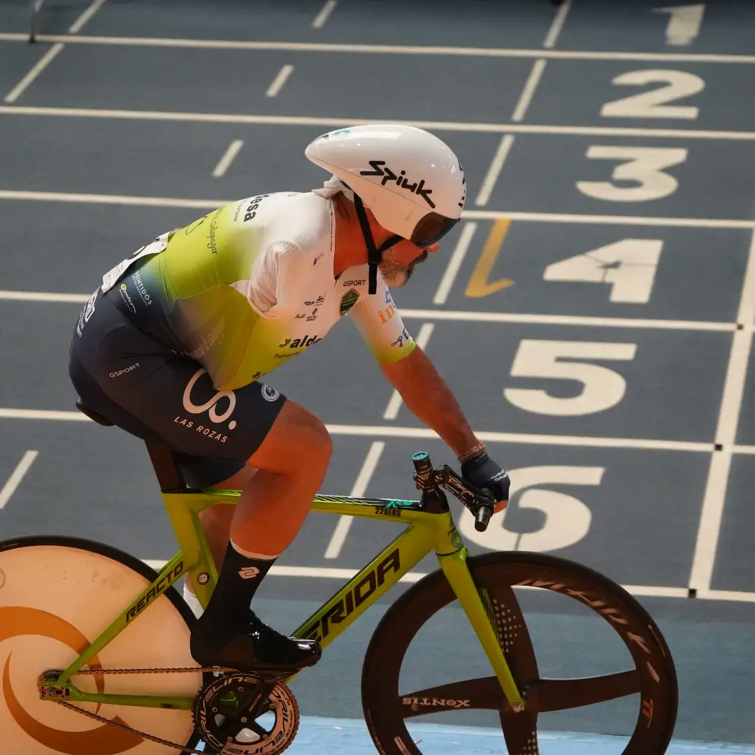 rmarca_sierra's tweet photo. Lluvia de medallas para los paralímpicos del @ccgalapagar 
Jorge Orejón, coordinador y corredor del equipo, nos habla del éxito conseguido en el campeonato de España de ciclismo en pista, elite, sub-23 y paralímpico, disputado en Valencia.
https://t.co/ZFZ9WwhRzS https://t.co/SxrsCl2dza