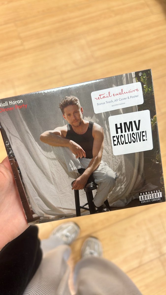 crossedurmlnd's tweet photo. WHY DIDNT I KNOW THIS WAS A THING YAY NIALL https://t.co/RTCJjPRSPi