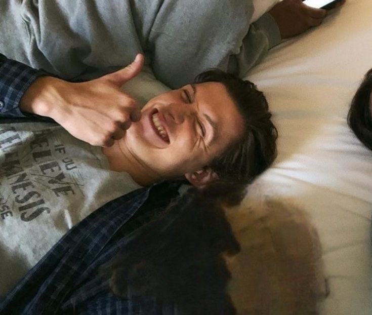 clinecults's tweet photo. looking for marvel moots!!

✧ she/her, 24
✧ bucky, peter parker, yelena, frank castle, tony stark, bob 
✧ mcu fan 

i also stan madelyn cline, zendaya and horror

♡ or ⟳ to be moots :) #marveltwt #mcutwt #moothunt https://t.co/vAn4hYgG5d