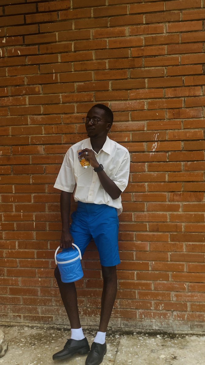 coolvinn's tweet photo. Day 4 - CUSTOM DAY*

The story behind this goes way back.  
Where I come from, there's this government school close to me. We call it "Blue and White" I reallyI really love watching the students go to school in the morning. The way they look so neat and full of hope. https://t.co/fBcqU8hWhi