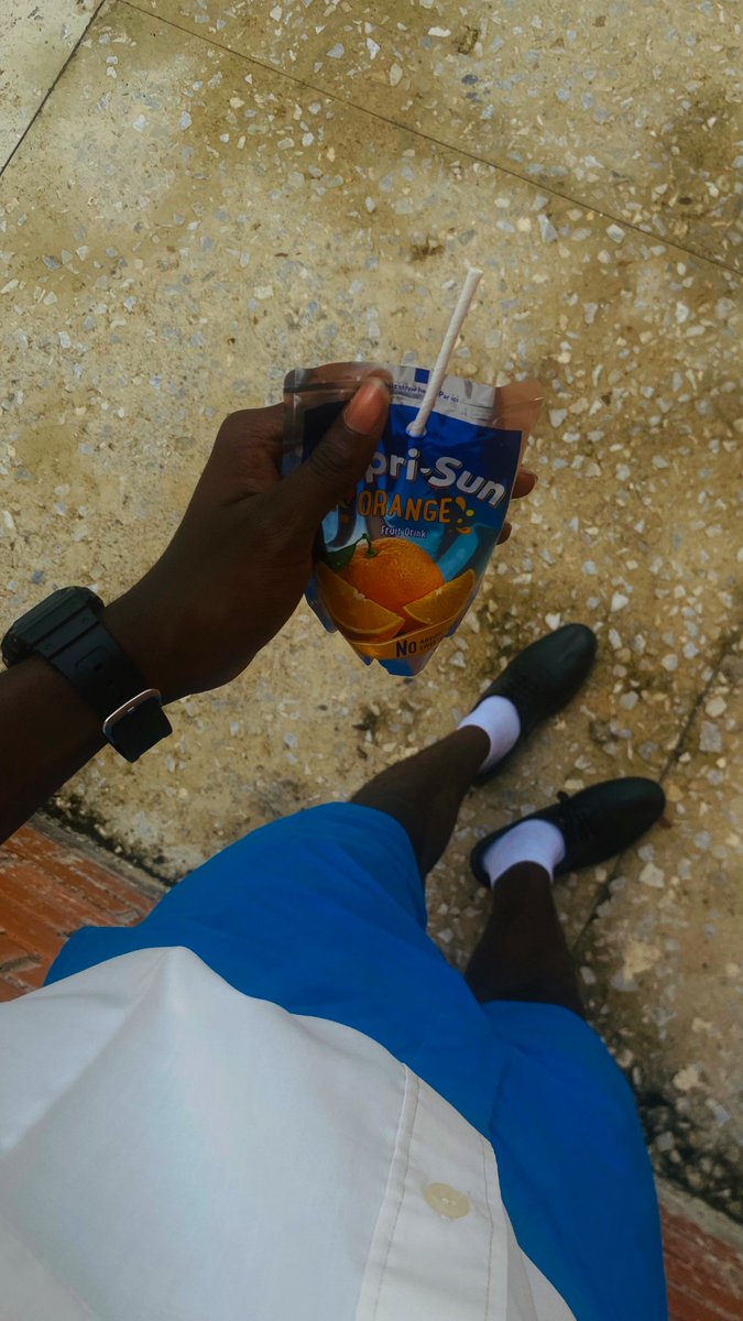 coolvinn's tweet photo. Day 4 - CUSTOM DAY*

The story behind this goes way back.  
Where I come from, there's this government school close to me. We call it "Blue and White" I reallyI really love watching the students go to school in the morning. The way they look so neat and full of hope. https://t.co/fBcqU8hWhi