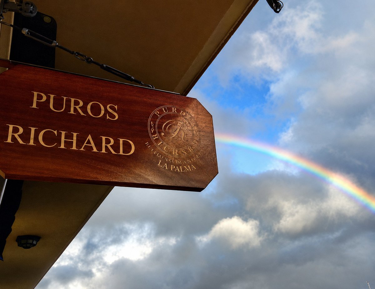 tvlapalma's tweet photo. 👉Cierra Puros Richard, referente de la Artesanía Tabaquera de La Palma
https://t.co/HmYmXWcRYo #TVLaPalma #Empresas #Artesania #Tabaco #Puros
📰Noticia Completa: https://t.co/TZlGpIFtZU https://t.co/XhUS7V9RNh