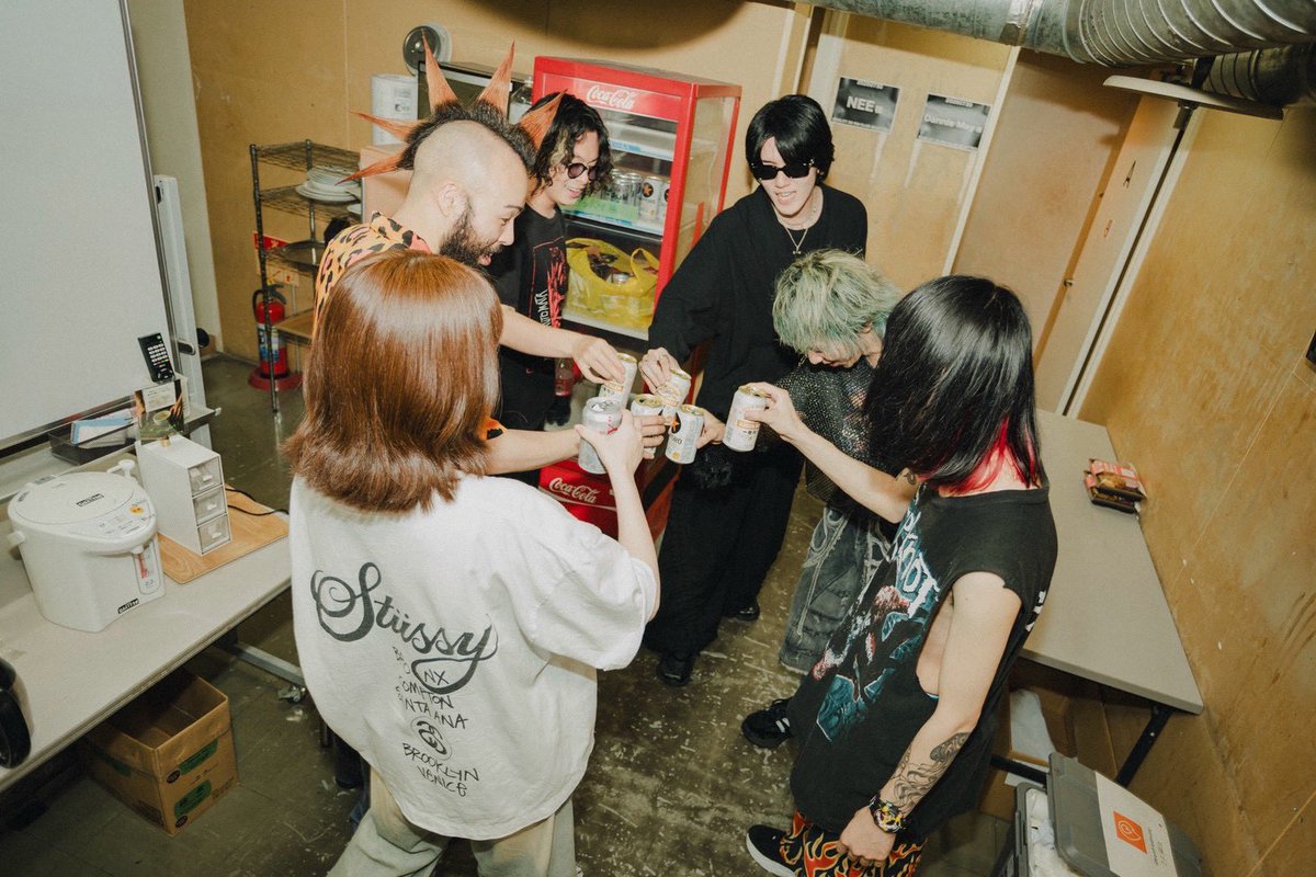 NEE_tensai's tweet photo. 20260730

2026.07.30(Thu)
at 渋谷 CLUB QUATTRO
w/ @DannieMay_info 
灼熱の渋谷ｱｻﾞｼﾀ

photo by @J_of_Jt https://t.co/3A2U6OLD1Z