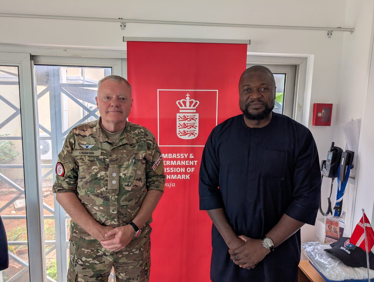 DallaireInst's tweet photo. This week in 🇳🇬, we met with Lt. Col. Henrik Laugesen, Danish Defence Attaché to Nigeria, to discuss opportunities for future collaboration
We look forward to continuing the conversation&amp; strengthening partnerships that prevent the recruitment &amp;use of children in armed violence. https://t.co/T76BnE6vDK