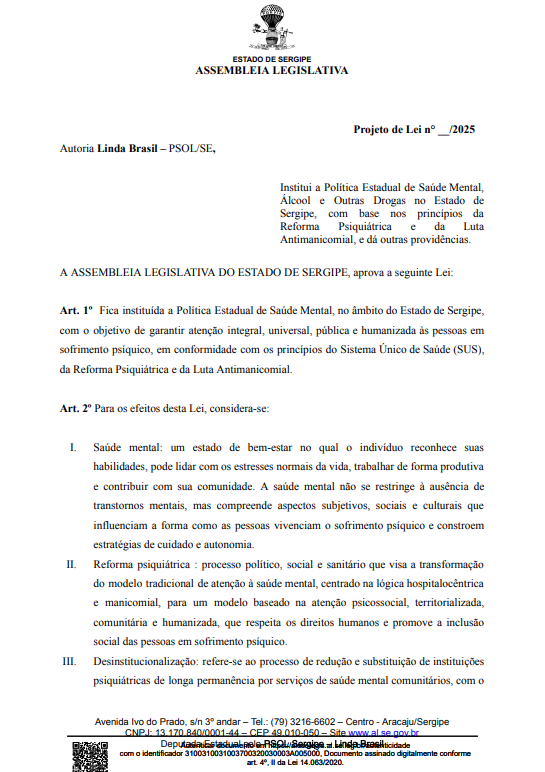 lindabrasilse's tweet photo. DESCASO COM A SAÚDE MENTAL DE CRIANÇAS E ADOLESCENTES! Mesmo com o Tribunal de Contas do Estado de Sergipe determinando que a Secretaria de Estado da Saúde apresentasse um plano de ação para estruturar e ampliar a rede de saúde mental de alta complexidade para crianças e adolescentes, até hoje a oferta desse serviço é praticamente inexistente.

Nossa mandata protocolou o PL nº 276/2025, que institui a Política Estadual de Saúde Mental, Álcool e Outras Drogas no Estado de Sergipe, uma proposta para fortalecer a rede pública de atenção psicossocial e ampliar a responsabilidade do Estado na oferta de cuidados. 

É inadmissível que Sergipe continue negando assistência de urgência em saúde mental e atendimento adequado para adolescentes entre 12 e 18 anos. Esses são direitos fundamentais assegurados pelo ECA e pela Constituição.

O resultado disso é o aumento dos casos de adoecimento psíquico e também da judicialização. Sem uma rede estruturada em Sergipe, o Estado acaba pagando clínicas particulares fora do estado, jovens são retirados de seus territórios, de suas famílias e de suas redes de apoio. Em vez de fortalecer o cuidado comunitário, reforça-se uma política de isolamento.

O Estado não pode empurrar para a iniciativa privada nem transferir aos municípios uma responsabilidade que é sua. É importante que a Secretaria de Estado da Saúde trace diretrizes, busque apoio do Ministério da Saúde e trabalhe junto aos municípios. Nesse contexto, também é fundamental fortalecer os instrumentos legais voltados à garantia do direito à saúde mental em Sergipe.