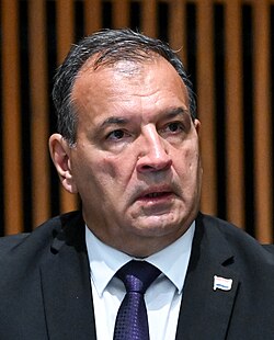 AtworkK30510's tweet photo. @Liberal_HR Ne, sve je super, sve je cvijece. Sustav izvanredan. Industrijalizirani ful, korupcija nikad' niza, ma raj na zemlji. https://t.co/FcH7RC1nFE