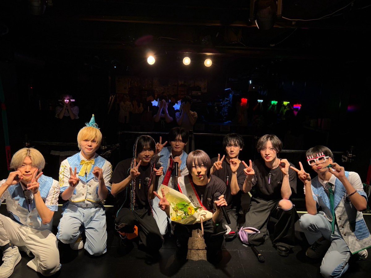 ZEKECODE_info's tweet photo. 7/30 ロジック定期公演vol.6ありがとうございました‼️

@g_c_yuu さんリアバおめでとうございます🎉

ギガカメレオンさんとの定期公演はラストですが、残り１ヶ月間切磋琢磨しながら頑張っていきます💪

•·················•·················•
〖 本日の  #ジークコードセトリ〗

1. SE(撮可)
2. バカみたいな合言葉
3. 一緒に帰ろう
4. MC
5. 緑の血と赤い夜
6.カラーパット
7. MC
8. 好きな君がキライ
9.はじまりの途中
10. MC
•·················•·················•