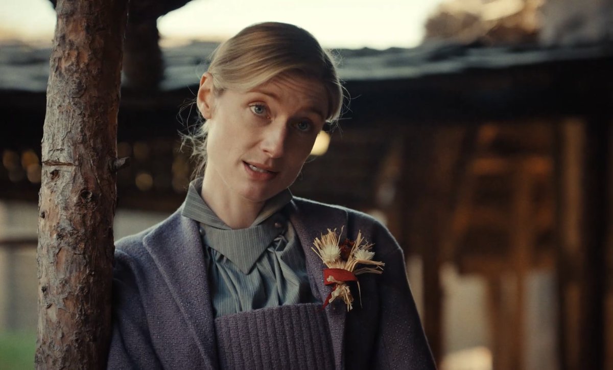 dailyedebicki's tweet photo. First look at Elizabeth Debicki as Tailor’s Wife in WICKER https://t.co/FRIGR6igxx