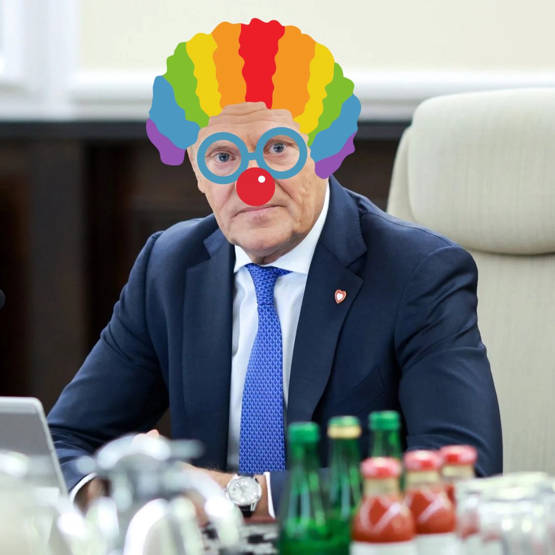 KonradBerkowicz's tweet photo. „Byliśmy gotowi do zestrzelenia” - Donald Tusk. 🤡 https://t.co/bD2WUTCPpi