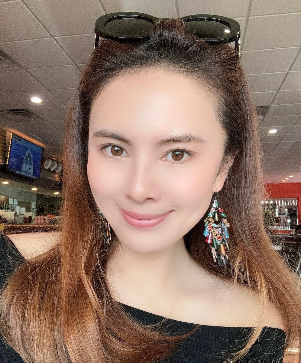 Susan_Rodri1n's tweet photo. Back when I was under a lot of work-related stress, I used to frequent places like that. I even got to know the proprietress quite well she loved to chat, and I’d spend ages talking to her whenever I visited; that sense of relaxation was truly addictive. https://t.co/x6nQUBoG8N