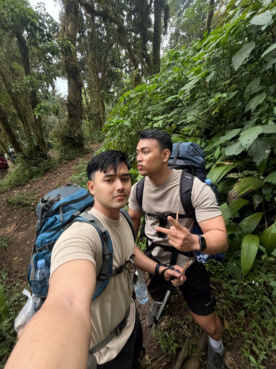 suamiidaman_01's tweet photo. welcome to Gunung slamet https://t.co/EpmXmkpEfO
