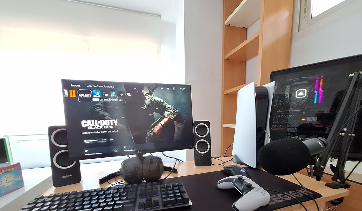 P0PTWIST's tweet photo. Finalmente me he pillado una ps5 fat. La gracia del modelo es el precio y la posibilidad de darle a titulos de la 4 y los exclusivos que se vienen https://t.co/sxUqmDgAop