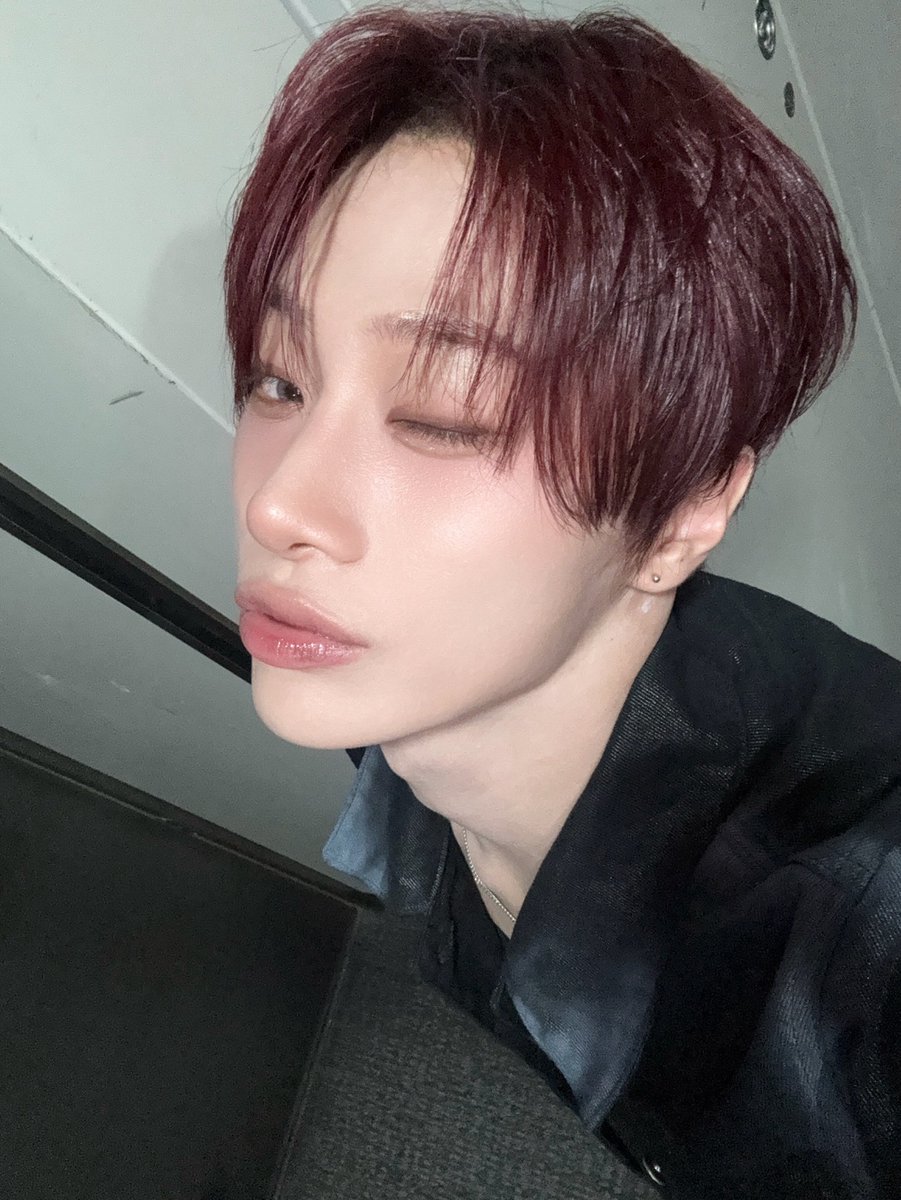 1ucky77_'s tweet photo. 아니잠시만 https://t.co/UVAlEJ61wM