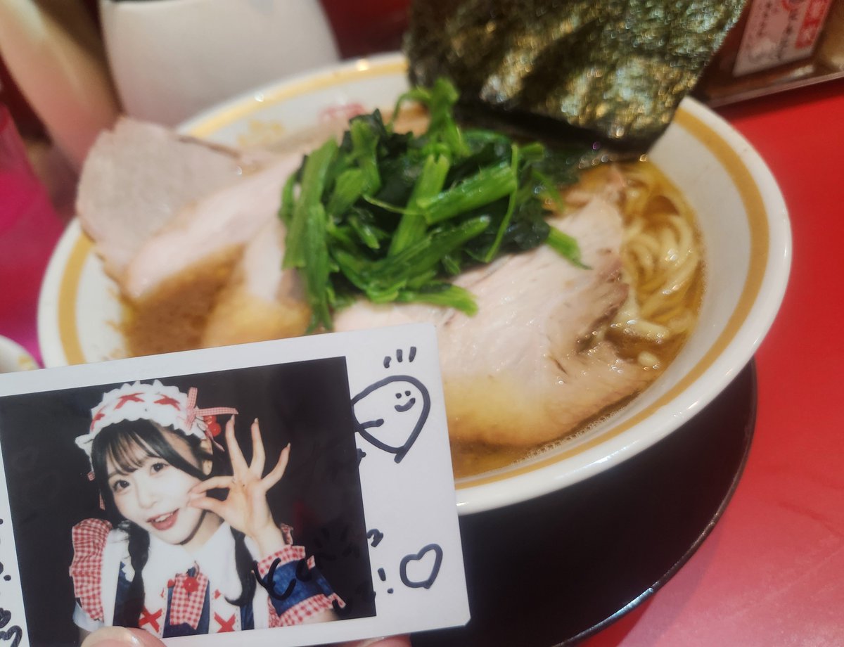 tashidayoo's tweet photo. ごめん、とくべチュなラーメンを爆食していくわよ🍜🌻 https://t.co/MarfB4iWTb