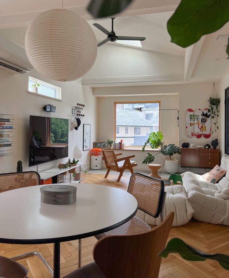 homeoflyfe's tweet photo. Apartment interior set-up inspo https://t.co/RVN9ddzgle