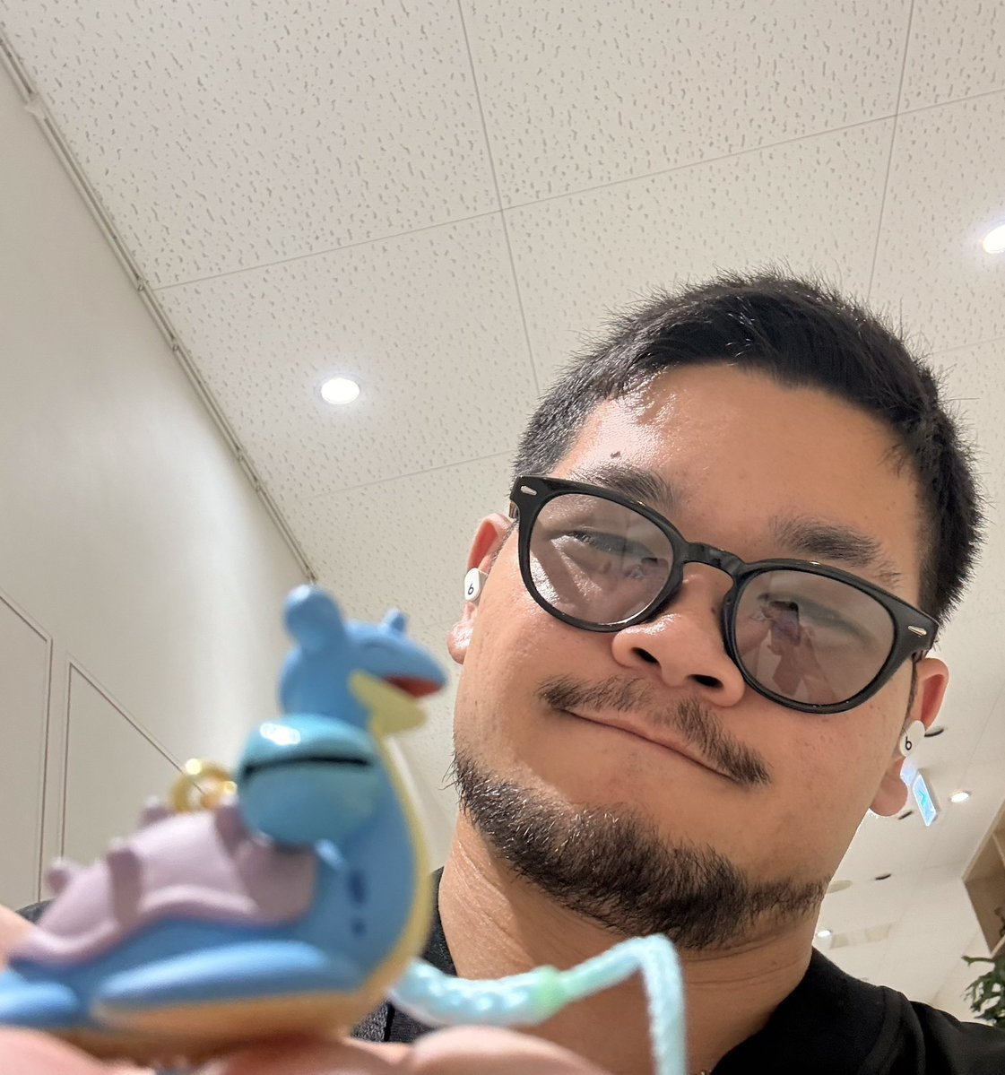 DIE_dai_0094's tweet photo. 帰り道ガチャしたら

僕と同じで歌うの好きな子出た🥰
ゲンガーもラプラスもすき🩷 https://t.co/J7dVoYB2vG