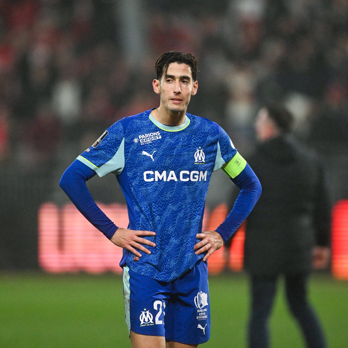 _BeFootball's tweet photo. 🚨 LE STADE RENNAIS TENTE DE FAIRE REVENIR NAYEF AGUERD 🇲🇦 !!!! ❤️🖤

La clause de 15 M€ du joueur expire le 31 juillet.

(@Santi_J_FM) https://t.co/PBYLspLO4y