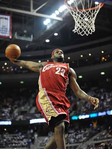 ImFreizos's tweet photo. @sixers @vj_edgecombe Happy birthday goat. He averaging 20 this year https://t.co/ZwzelZEWJU