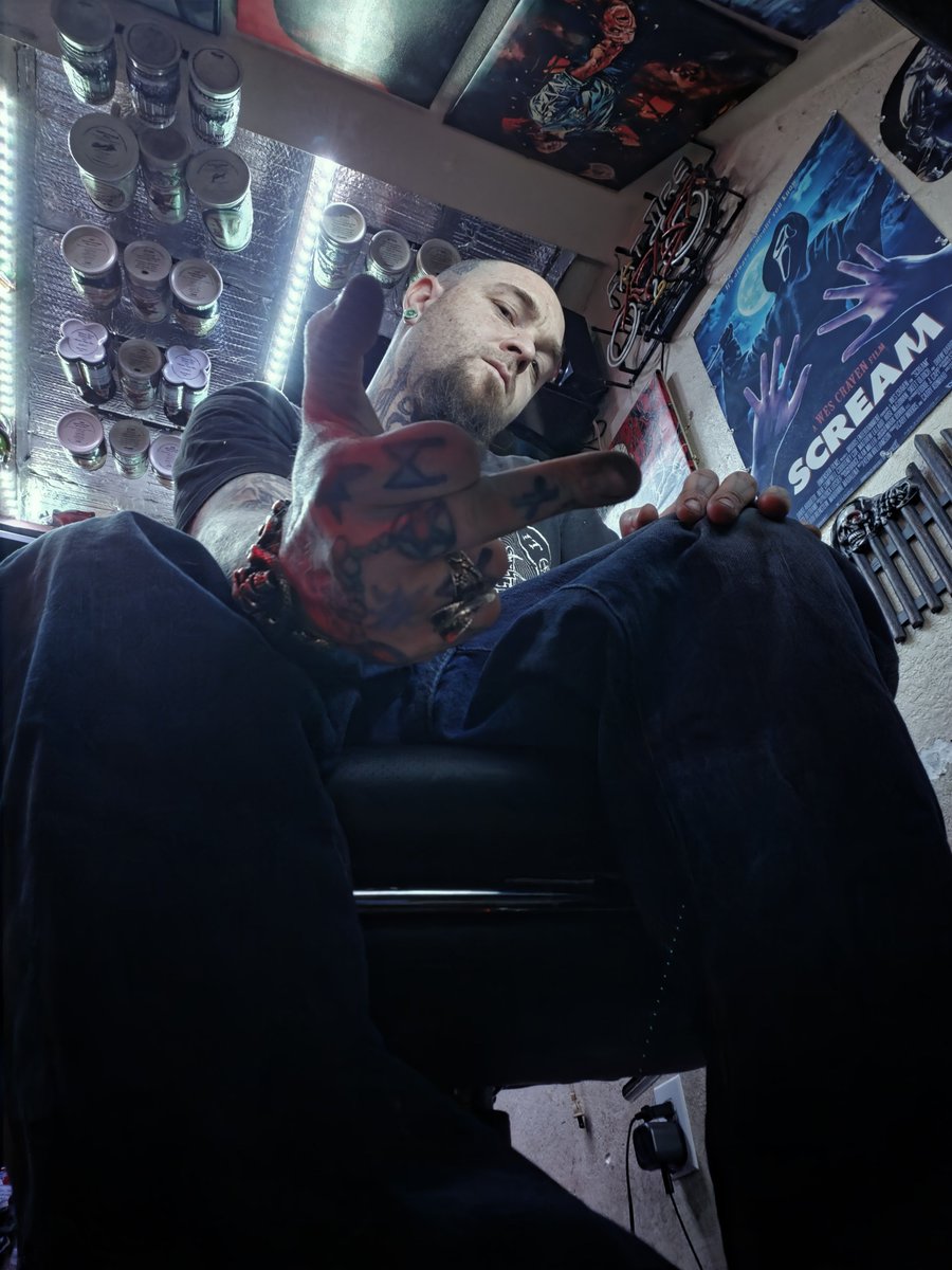AzrielBeast's tweet photo. Tatted up shady as fuck takin u for everything u got dirty white boy stealing ur joy snatching all ur money breaking all ur fucking toys #subhuman #feet #boots #findom #alphamale #popperpig #cashmaster #fetish #bdsm #subpig #simp #financialdomination
@MASTER_UPDATES https://t.co/DsbACpaliy