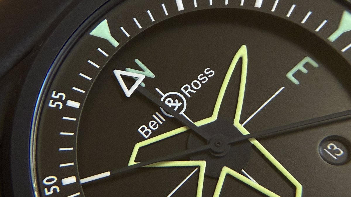 tochiwatch's tweet photo. たまには別の時計⌚️も。
#腕時計のある生活 #BellRoss https://t.co/FgJxEN3zQ7