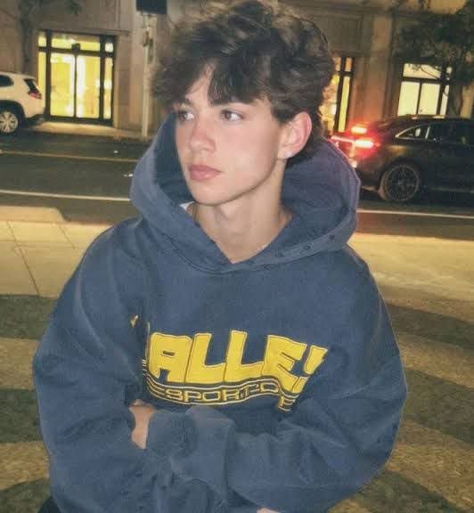 DerekGormane's tweet photo. Jackson Harvey 

DM  https://t.co/pOYIQg5GCc https://t.co/sr08w4llkJ