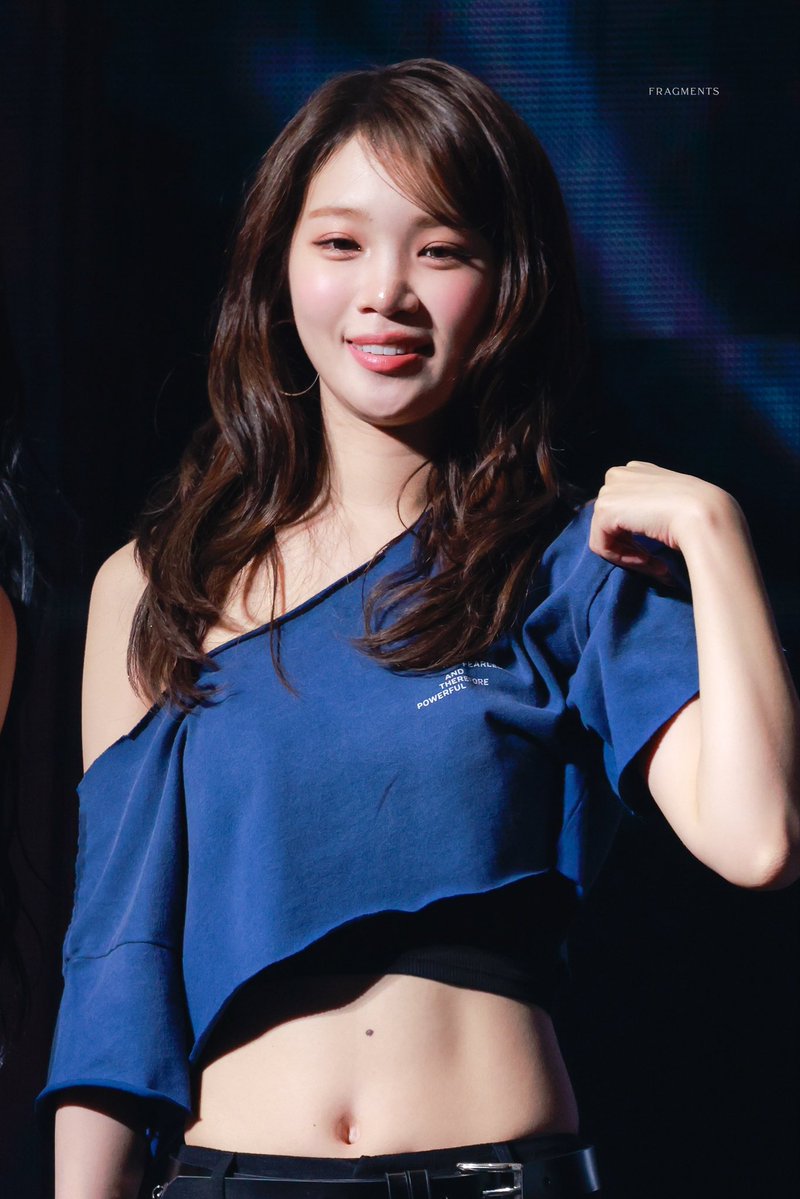 pionaes's tweet photo. tummy mole and abs omg https://t.co/DS3ldslPJQ