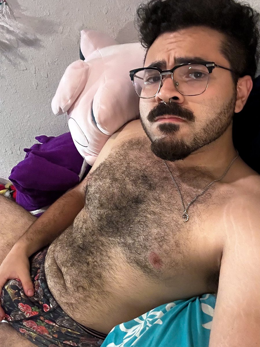 bryson_olivarez's tweet photo. What’s going on?~ 👀🌹 https://t.co/Hg6vm2spZm