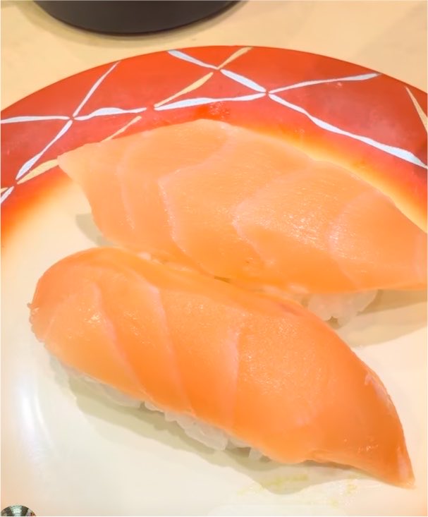 moriageboys's tweet photo. 巣鴨の駅前にある歴史あるお寿司のお店で
うなぎ親子が美味しくお寿司を食べております。

うなぎお父さんはビールも美味しく
飲んでおりました

【巣鴨駅前商店街】巣鴨でリーズナブルに江戸前寿司を食べるならここ！ https://t.co/n2bcgg113u @YouTubeより https://t.co/YLGxCepYVM