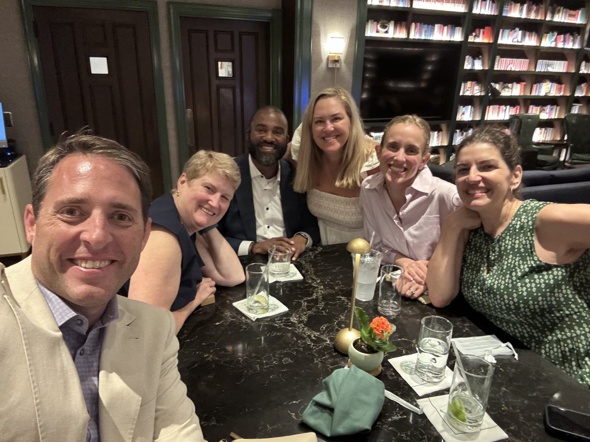 ACYPL's tweet photo. We had a blast in Chicago joining our friends at @StatesideAssoc for a reception during NCSL &amp; hosting a Board meeting to plan our work for the year ahead. 

It was great connecting with so many alumni and friends new and old and chatting about the power of bipartisan exchanges! https://t.co/Is8EYcuDDK