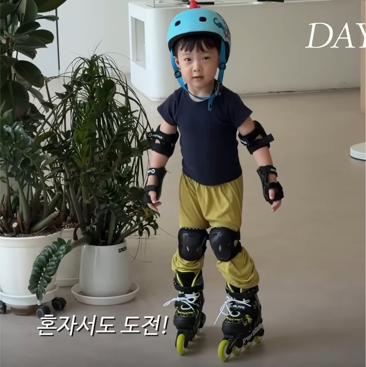 do0nlyone's tweet photo. ไม่ใช่แค่โดยองที่ผอมลง ดูนี่ ㅜㅡㅜ https://t.co/sYNarWvHrV