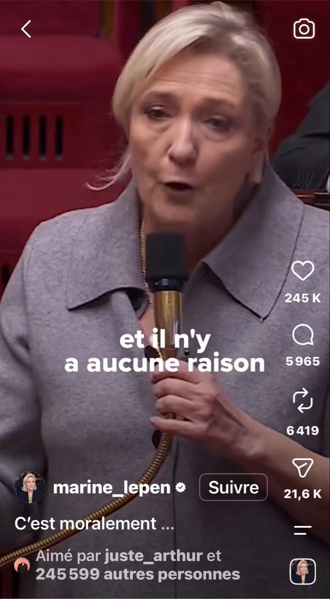 Frankierit's tweet photo. VOTEZ LÉONIE en envoyant le 2 au 72500 sinon vous allez garder dans l’aventure un mec raciste et qui soutient Le Pen, Sarkozy, la famille Arnault, qui dit que la couleur jaune c’est la couleur des chinois ou qui appelle les femmes noires les femmes « musclées » #SecretStory https://t.co/7hMEYEQ2Nt